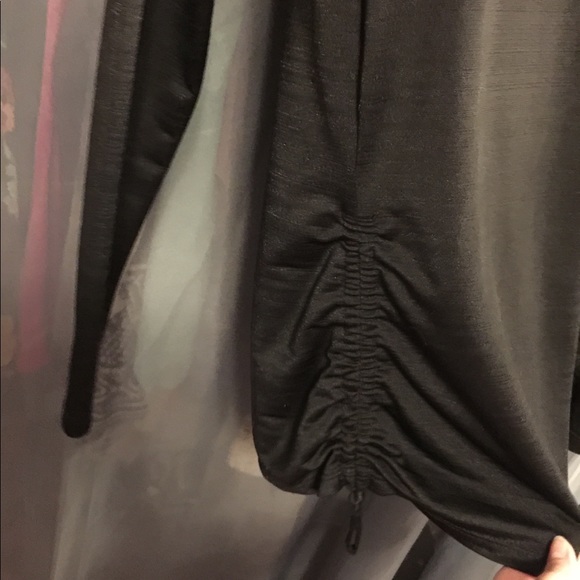 Top - Picture 2 of 3